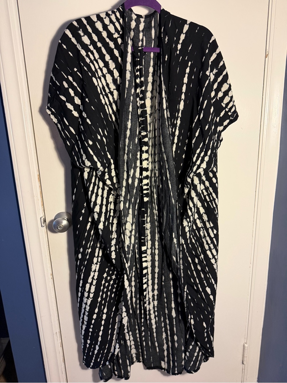 Black & White Tie-Dye Open Front Kimono one size